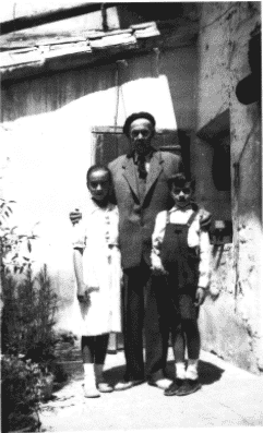 Manuel Albesa Portolés y sus nietos Pilar y Antonio